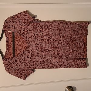 NWT PINK Cheetah Print V Neck T-Shirt